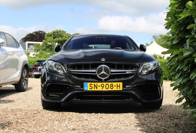 Mercedes-AMG E 63 S W213