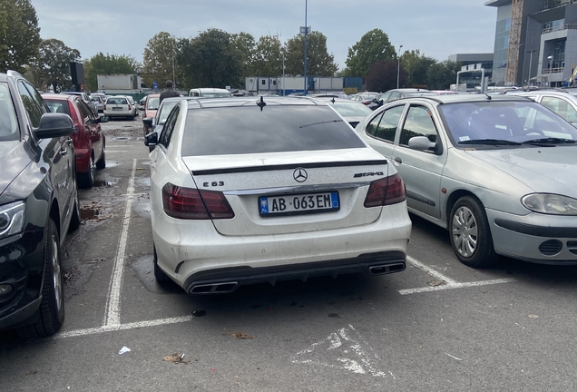 Mercedes-Benz E 63 AMG S W212