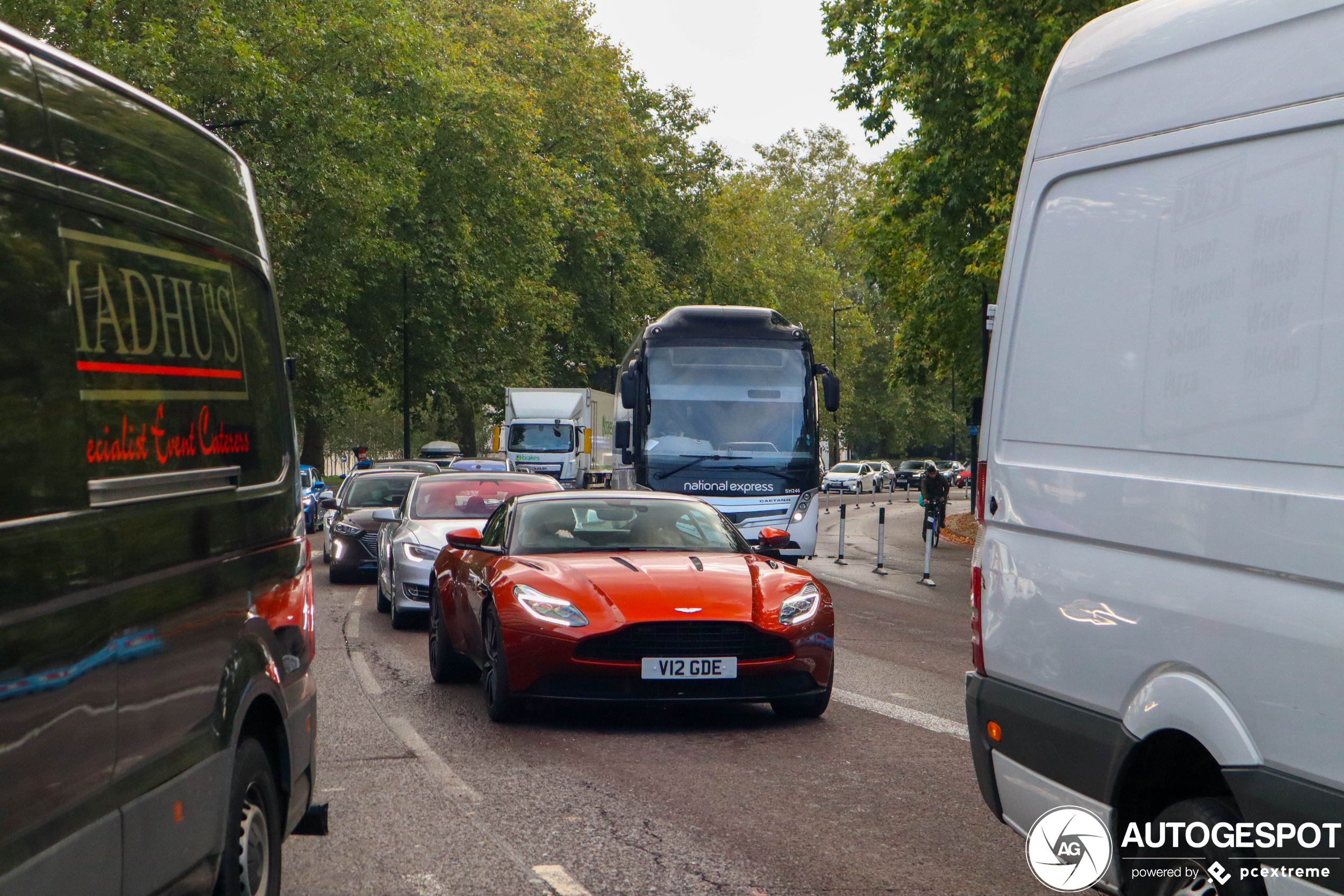 Aston Martin DB11