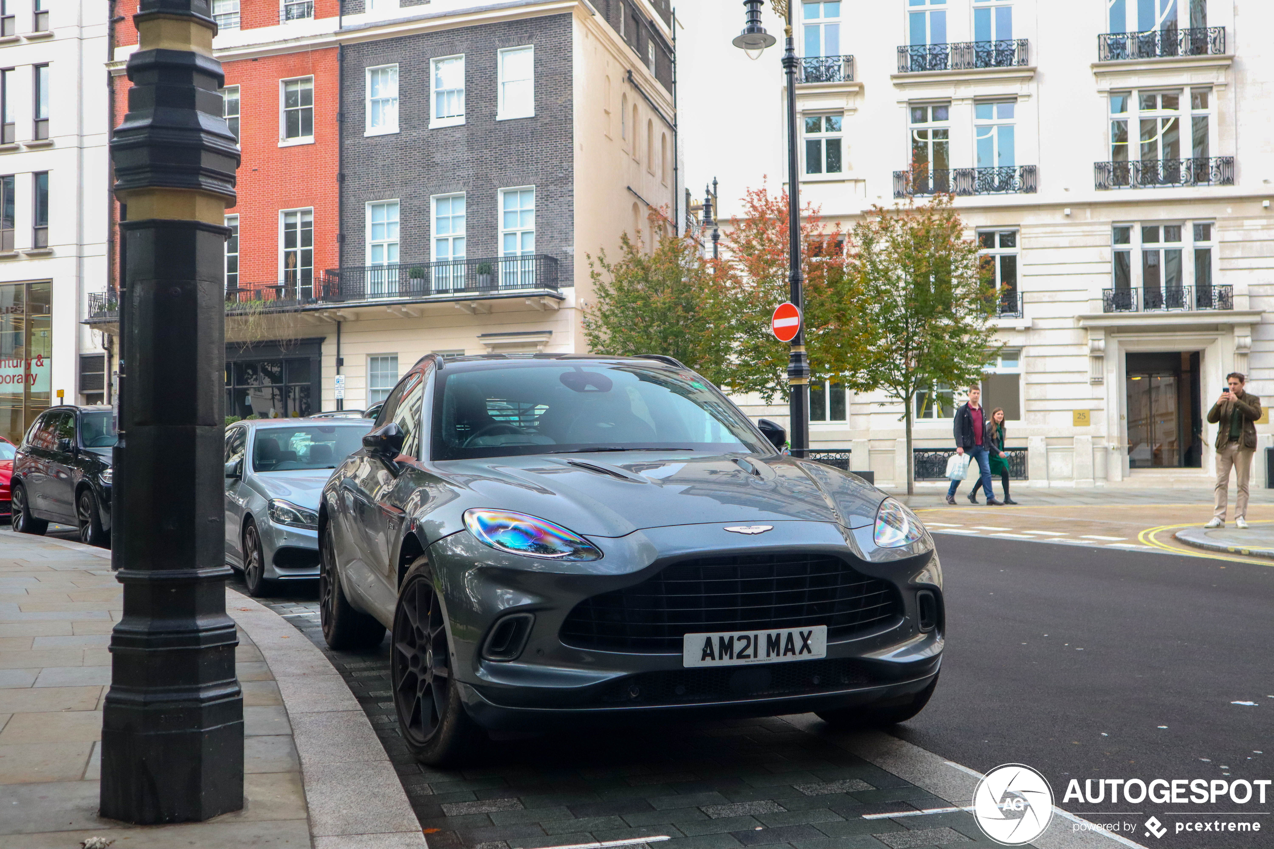 Aston Martin DBX