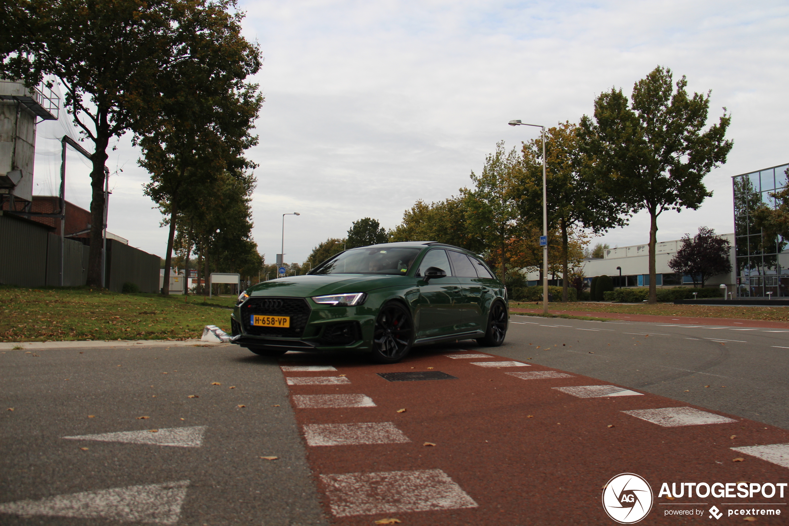 Audi RS4 Avant B9