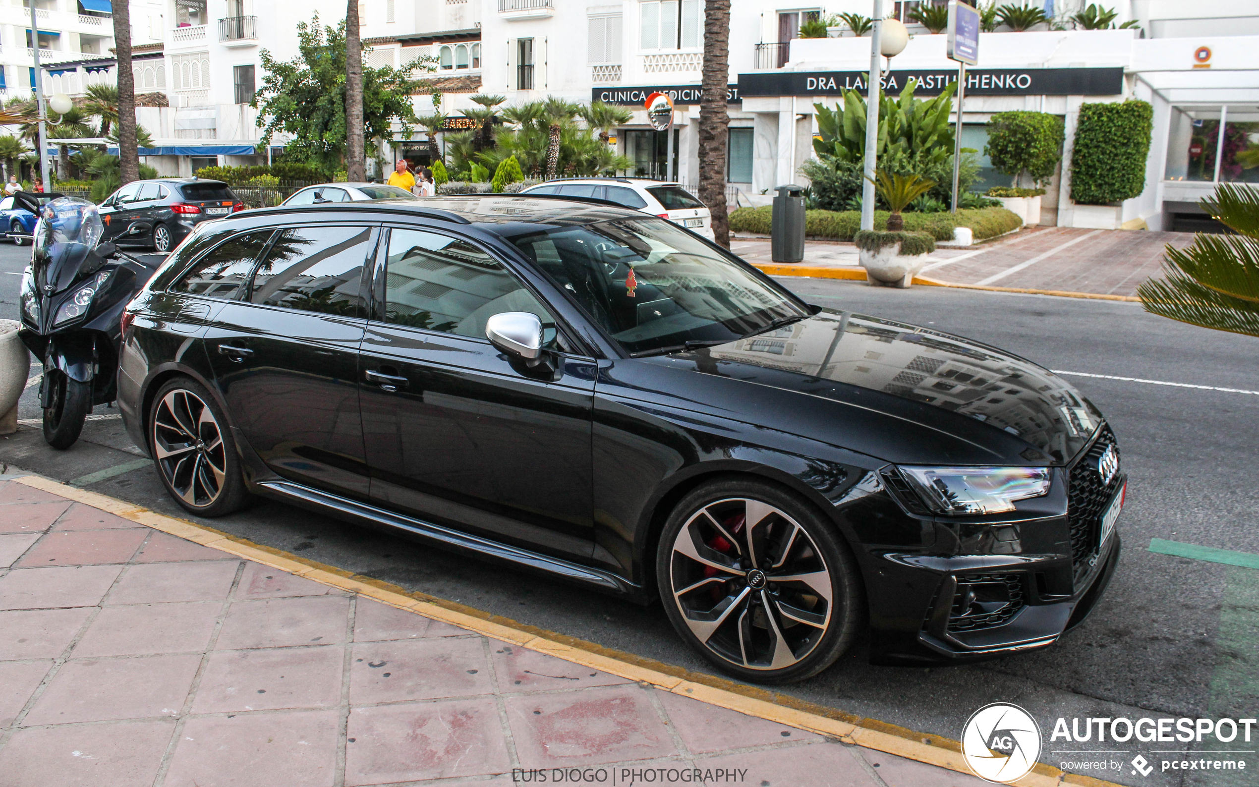 Audi RS4 Avant B9