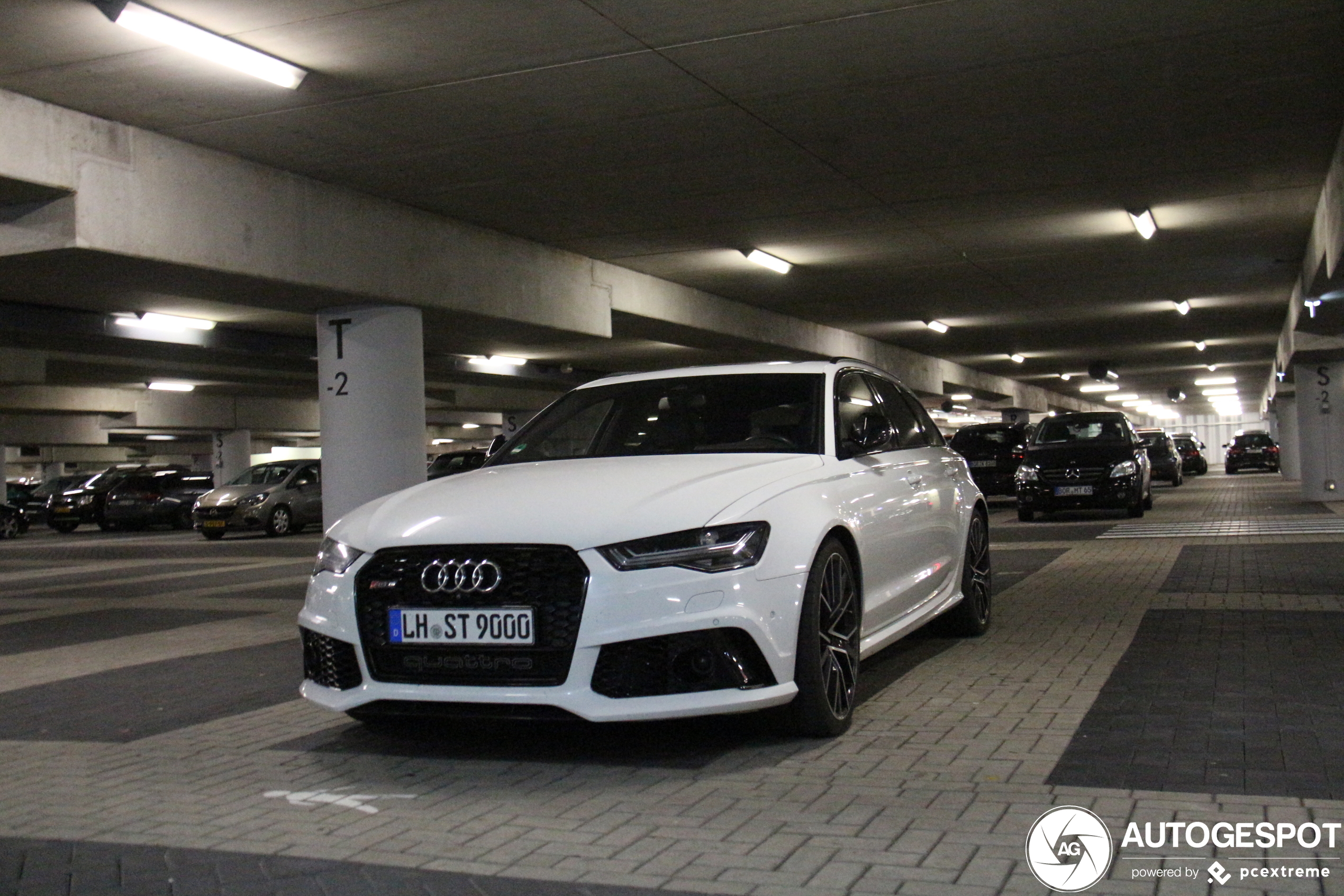 Audi RS6 Avant C7 2015