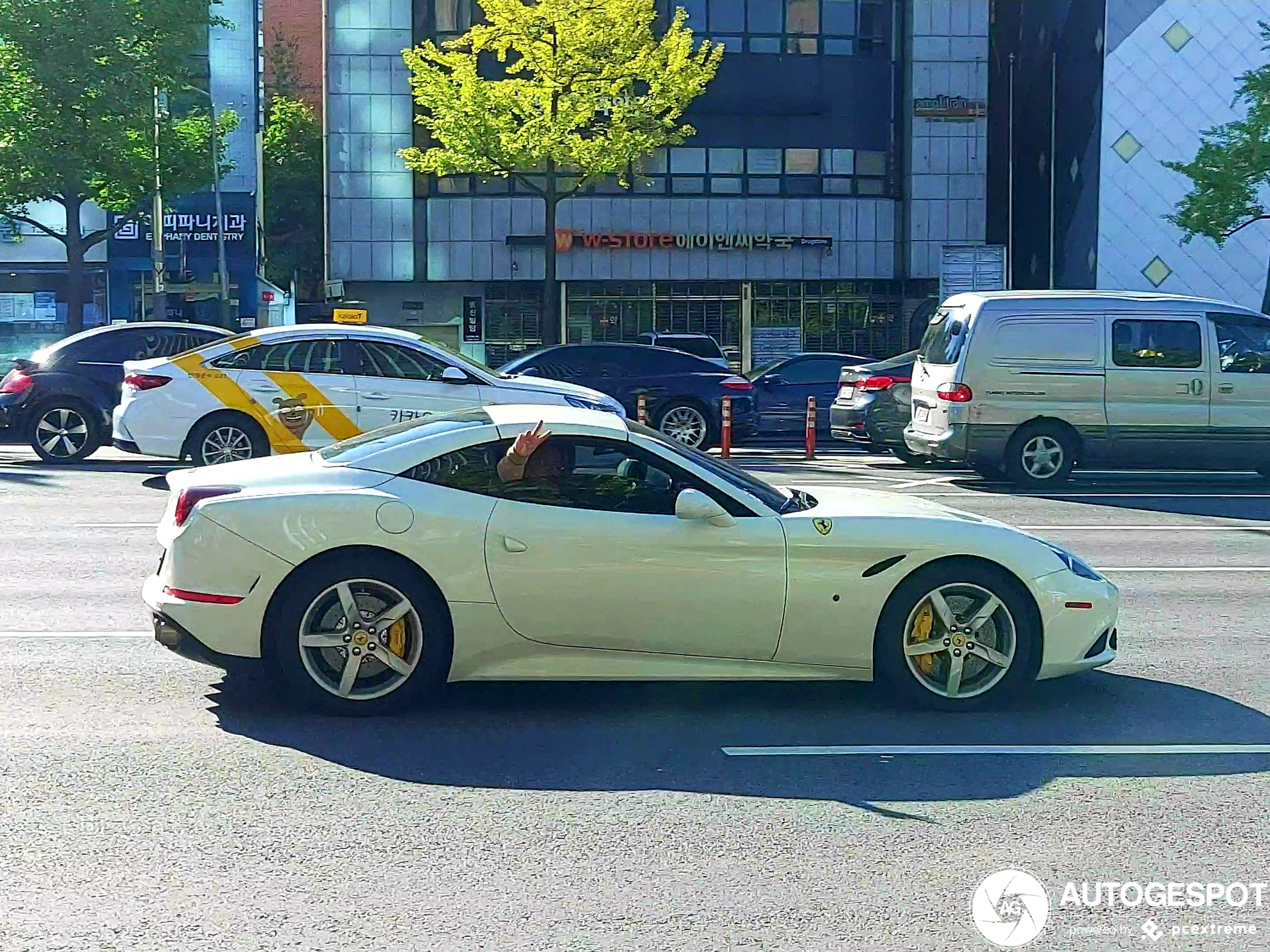 Ferrari California T