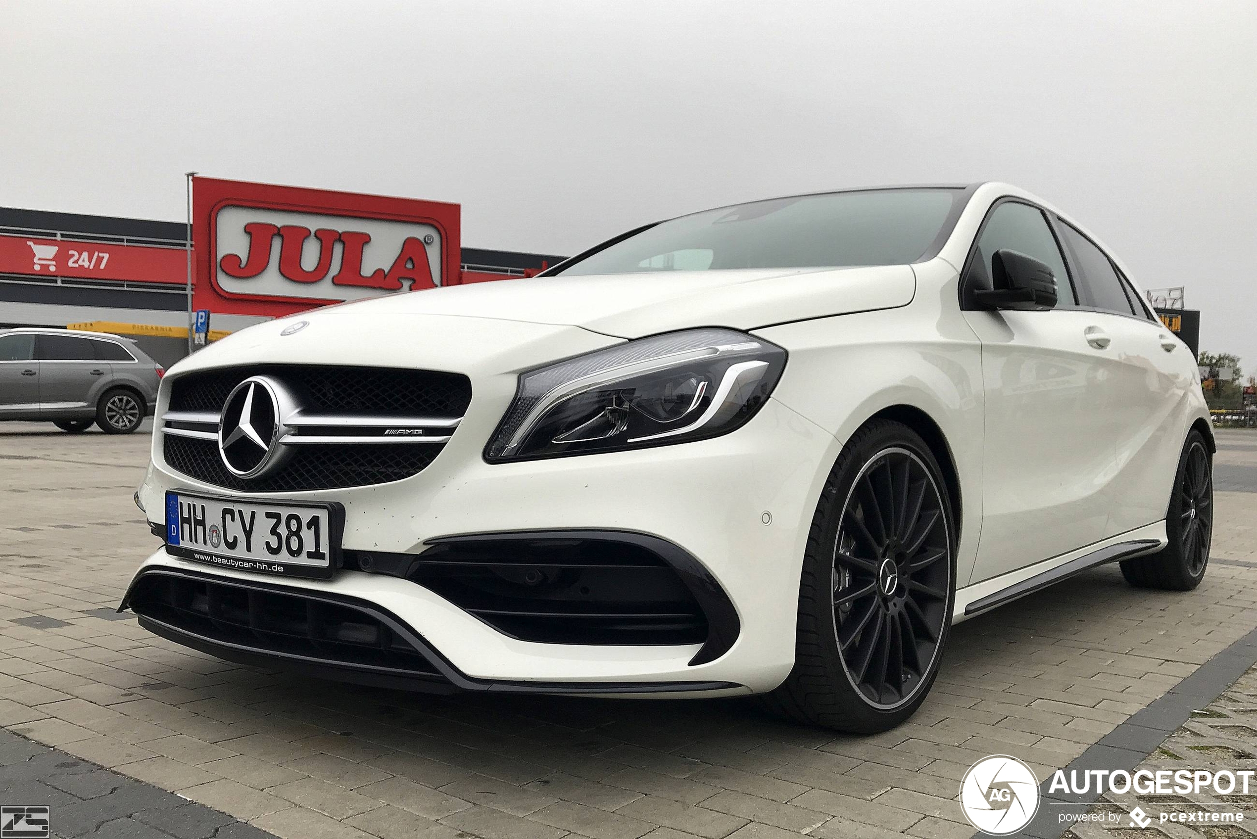 Mercedes-AMG A 45 W176 2015