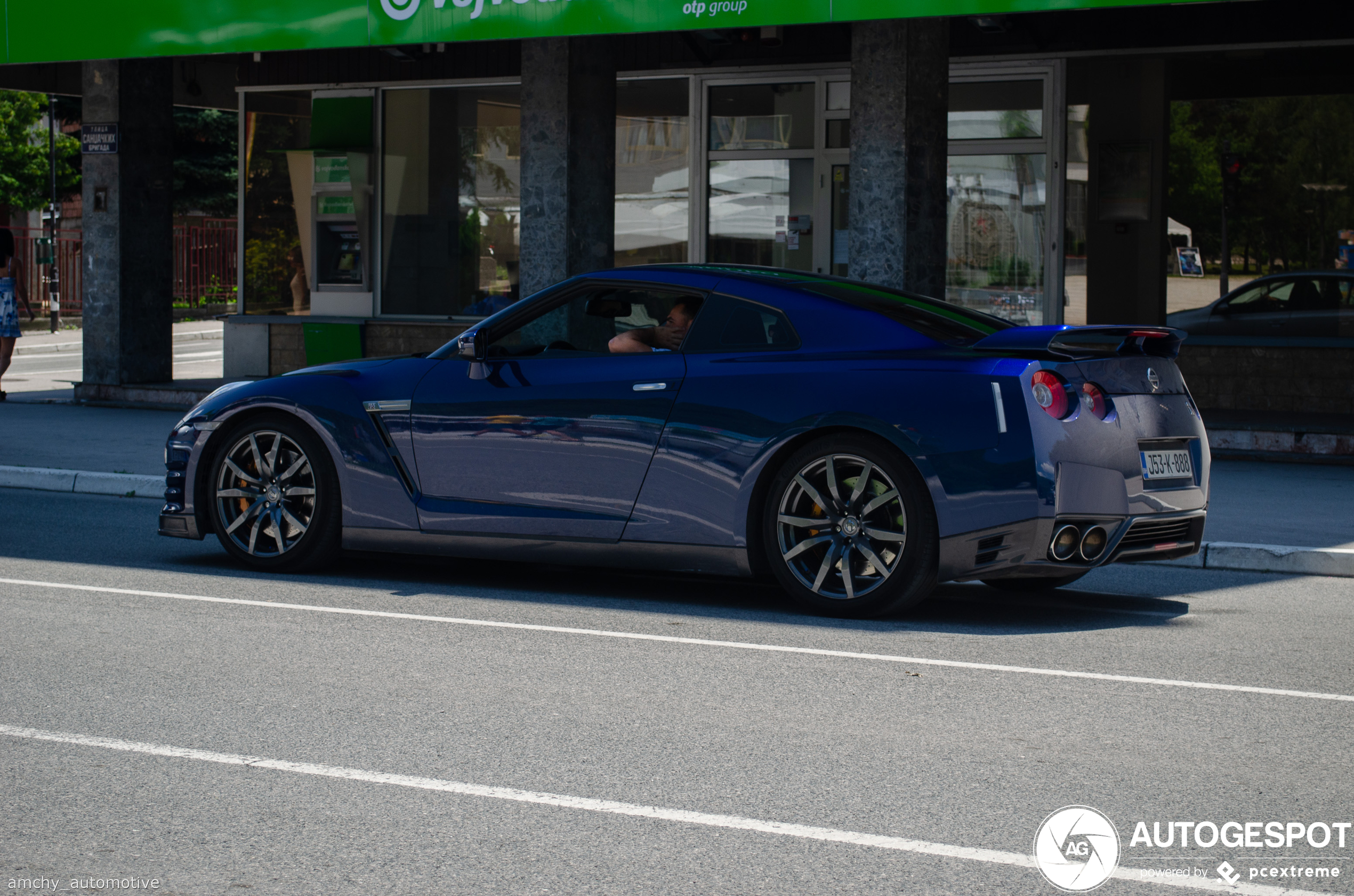 Nissan GT-R 2015