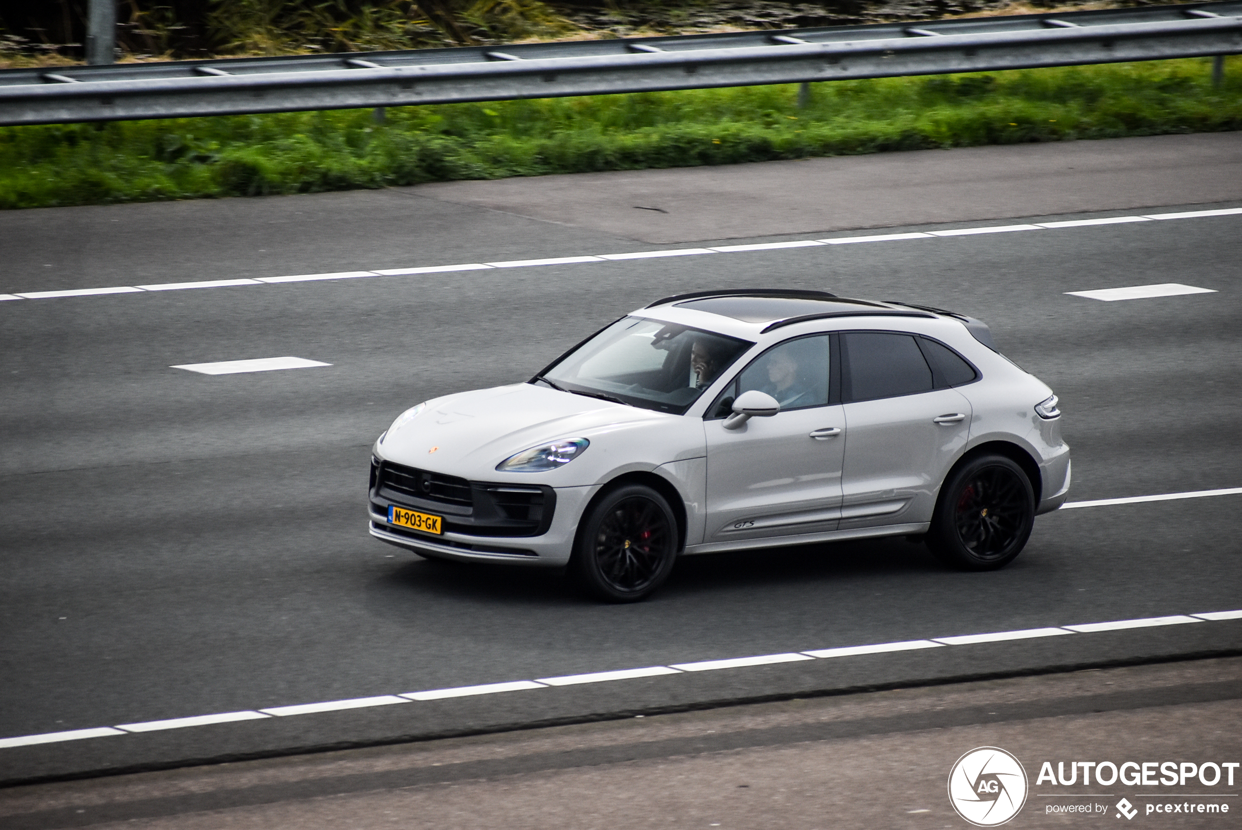 Porsche 95B Macan GTS MkIII