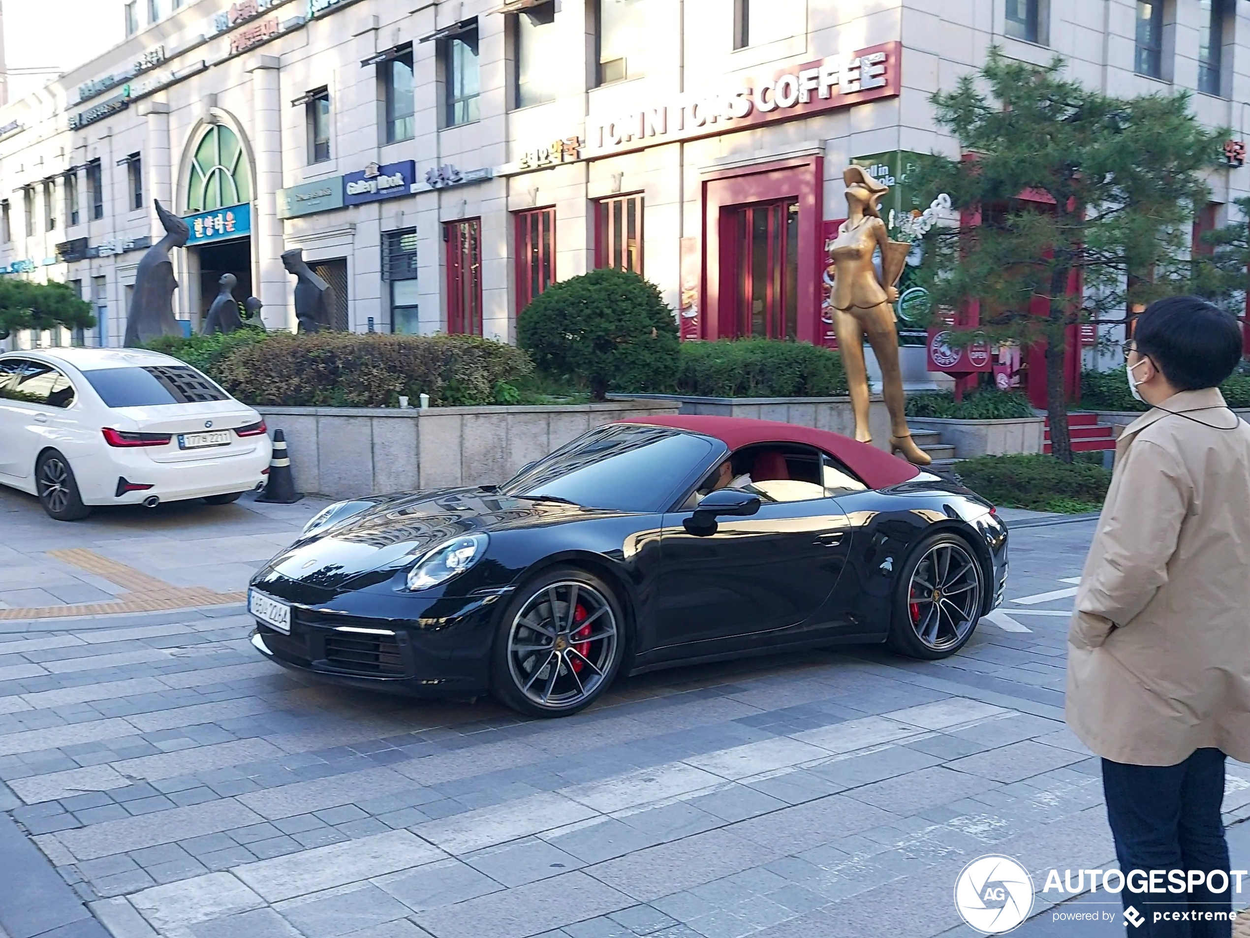 Porsche 992 Carrera 4S Cabriolet