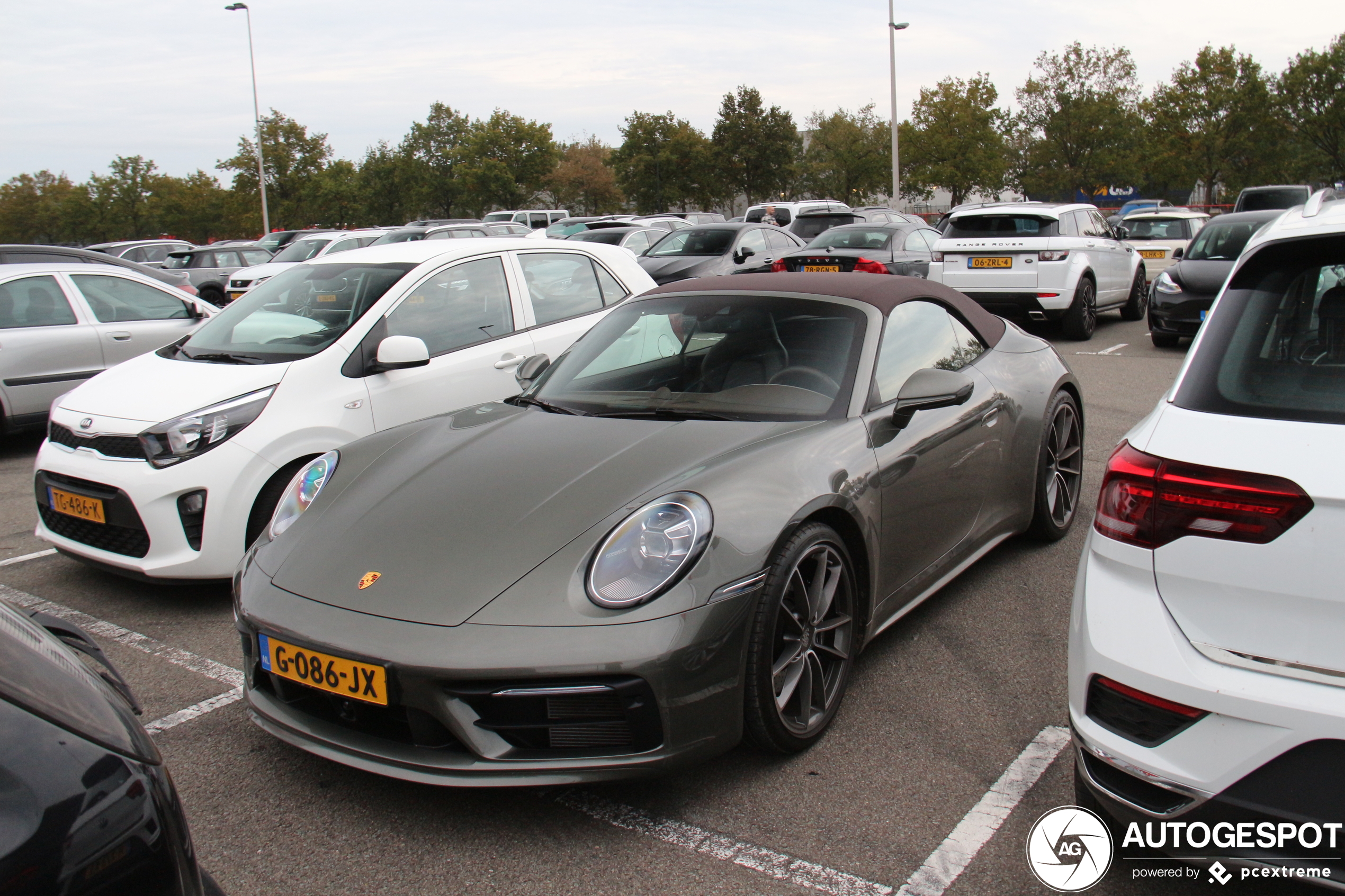 Porsche 992 Carrera 4S Cabriolet