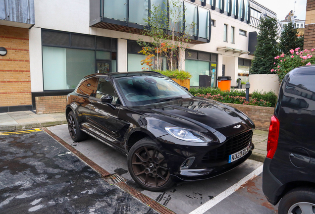 Aston Martin DBX