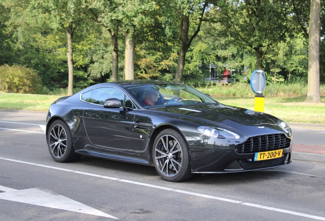 Aston Martin V8 Vantage S