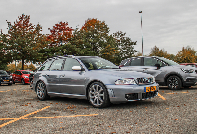 Audi RS4 Avant B5