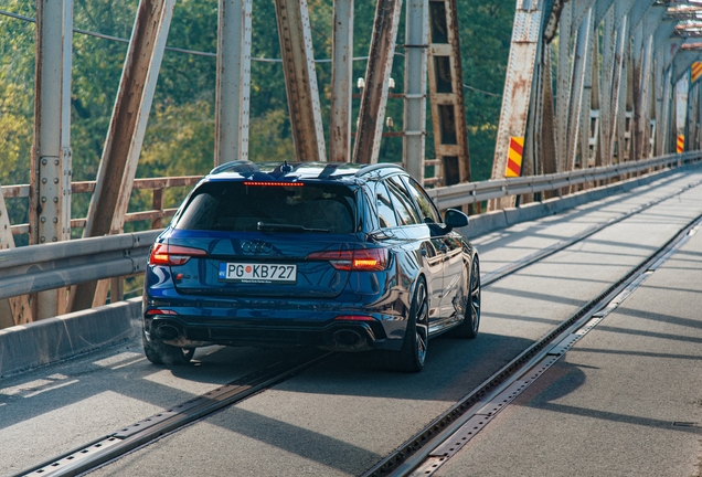 Audi RS4 Avant B9