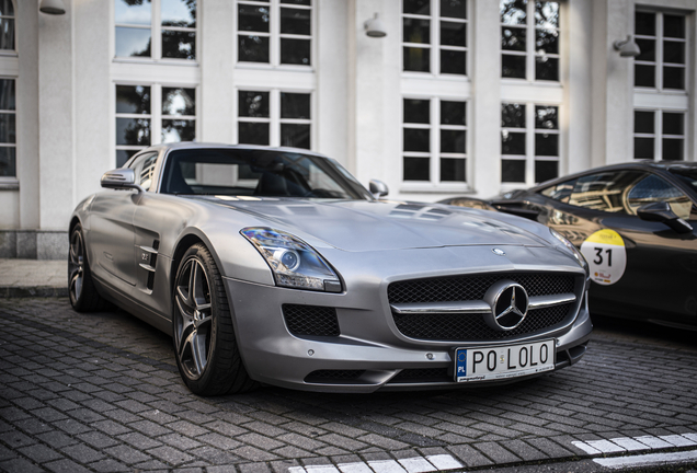 Mercedes-Benz SLS AMG