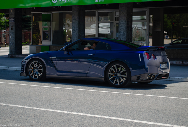 Nissan GT-R 2015