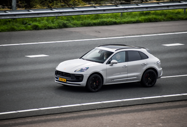 Porsche 95B Macan GTS MkIII