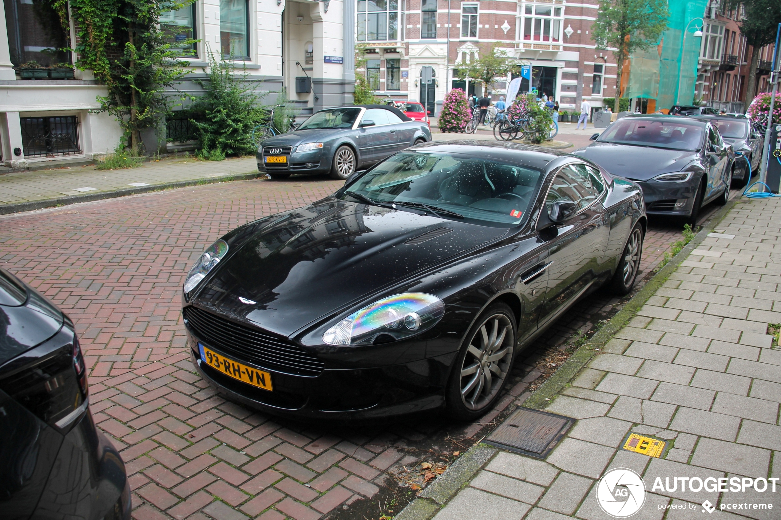 Aston Martin DB9