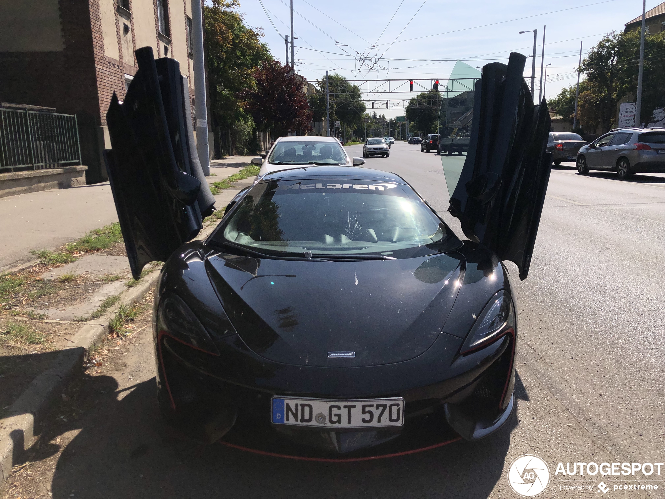 McLaren 570GT