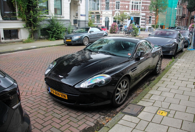 Aston Martin DB9