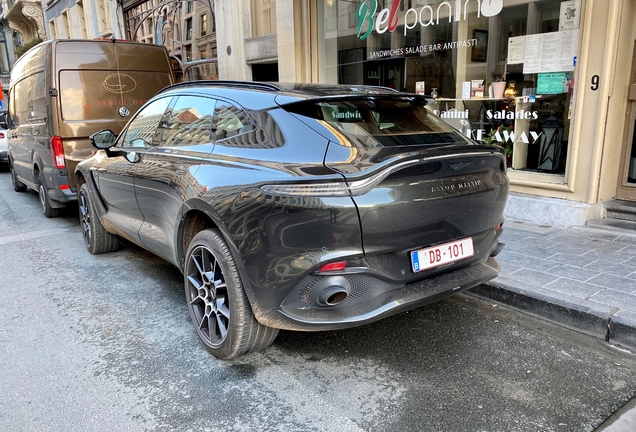 Aston Martin DBX