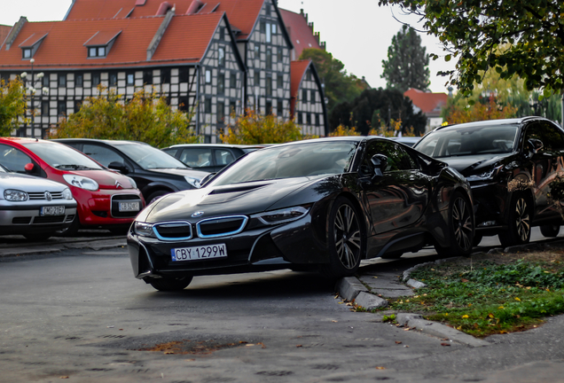 BMW i8