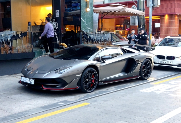 Lamborghini Aventador LP770-4 SVJ Roadster