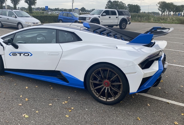 Lamborghini Huracán LP640-2 STO