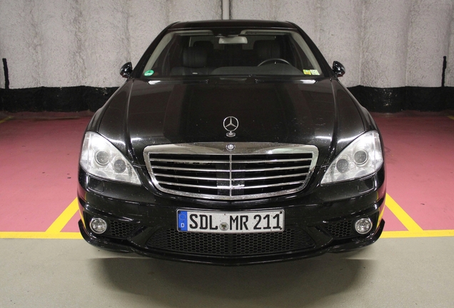 Mercedes-Benz S 65 AMG V221