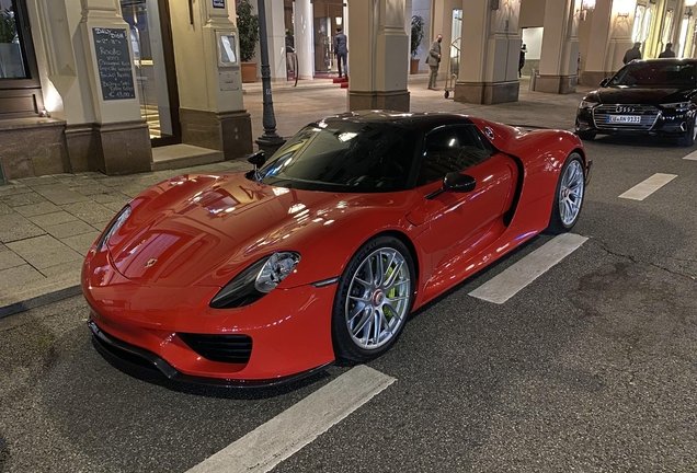 Porsche 918 Spyder Weissach Package