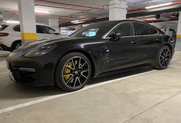 Porsche 971 Panamera Turbo