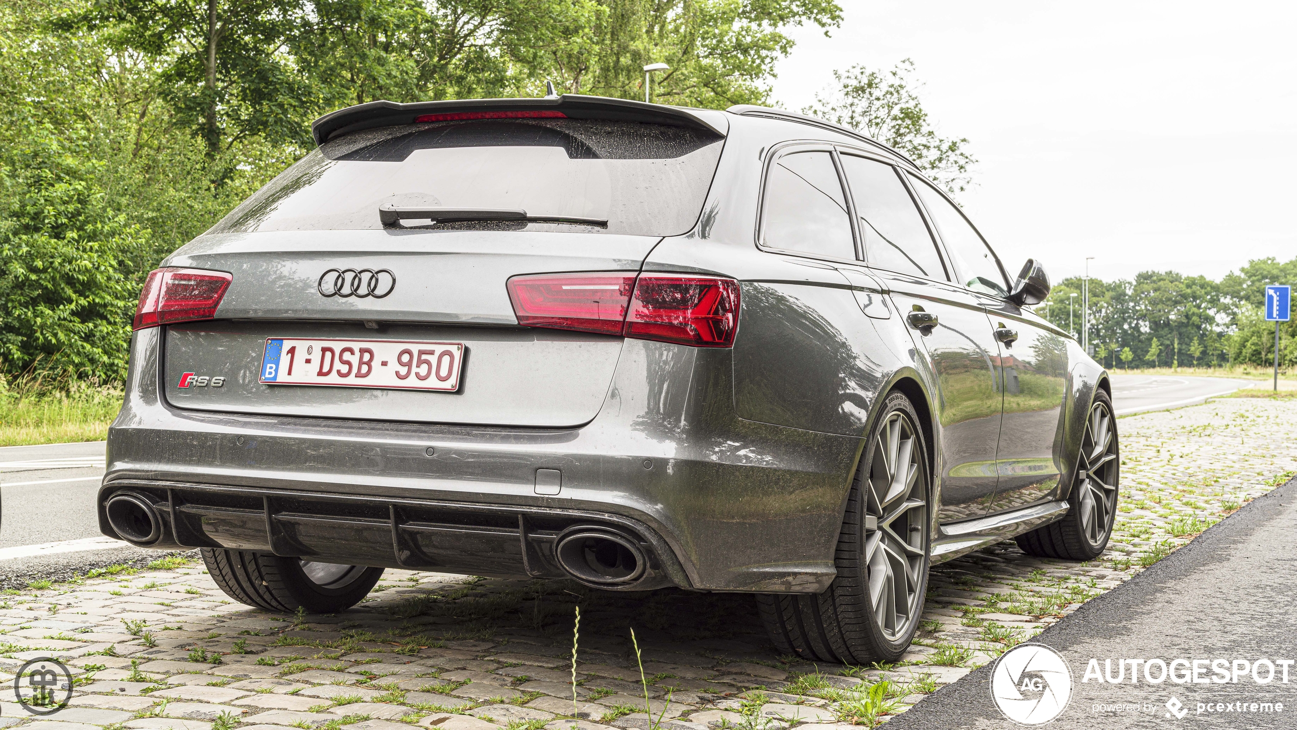 Audi RS6 Avant C7 2015