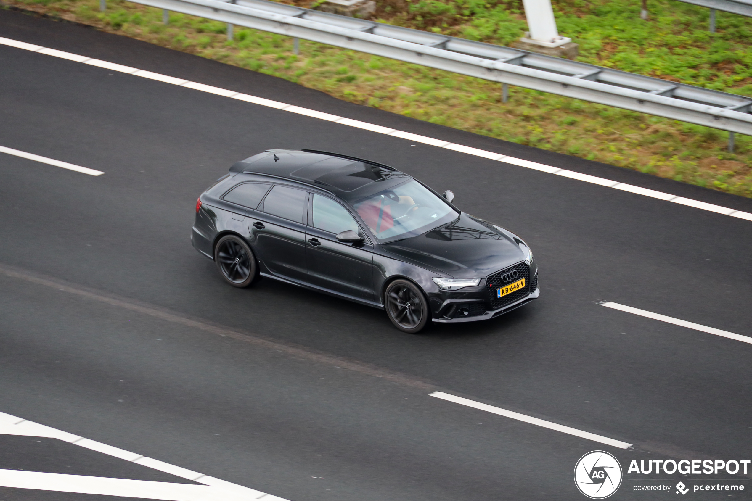 Audi RS6 Avant C7 2015