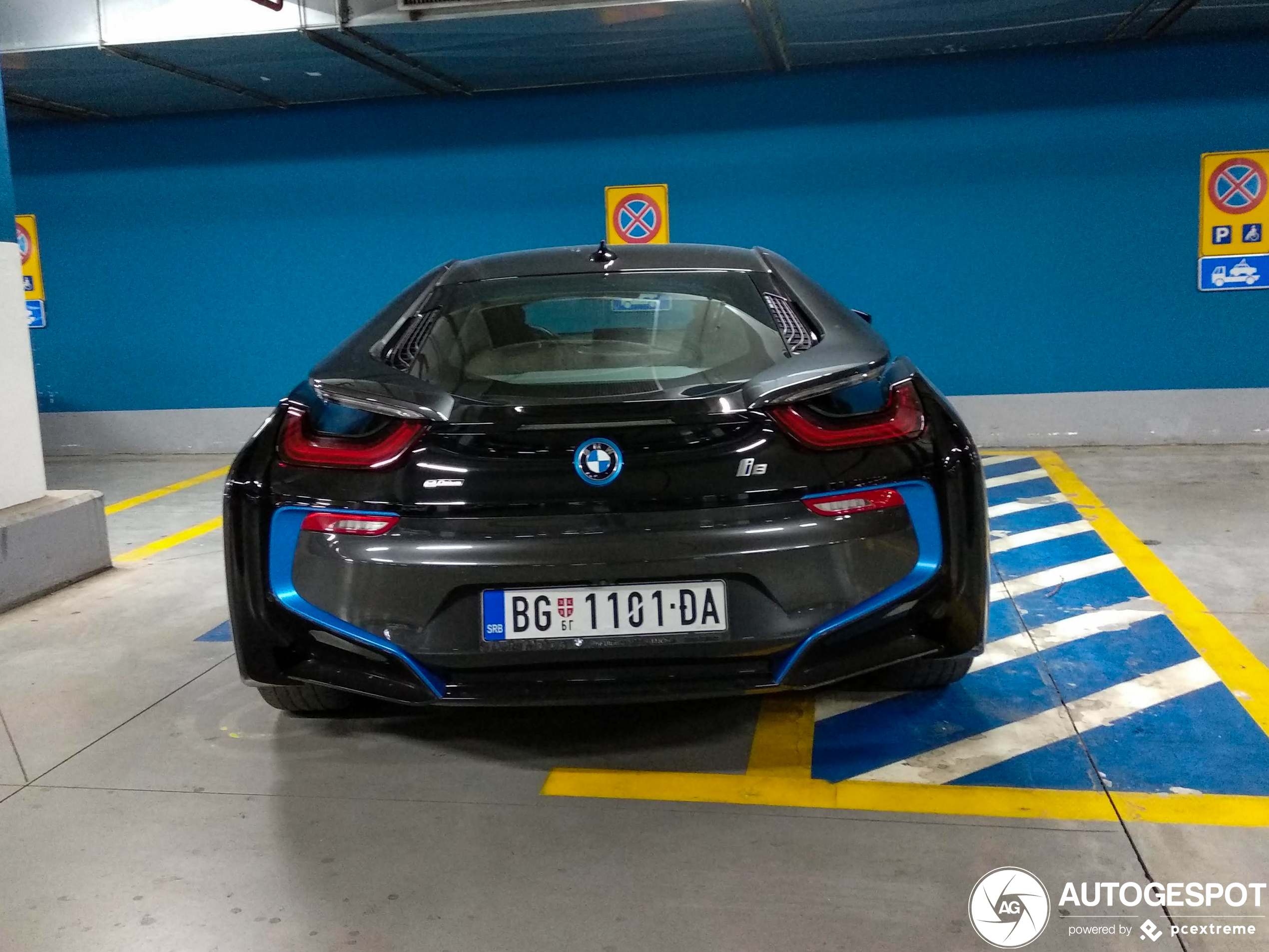 BMW i8