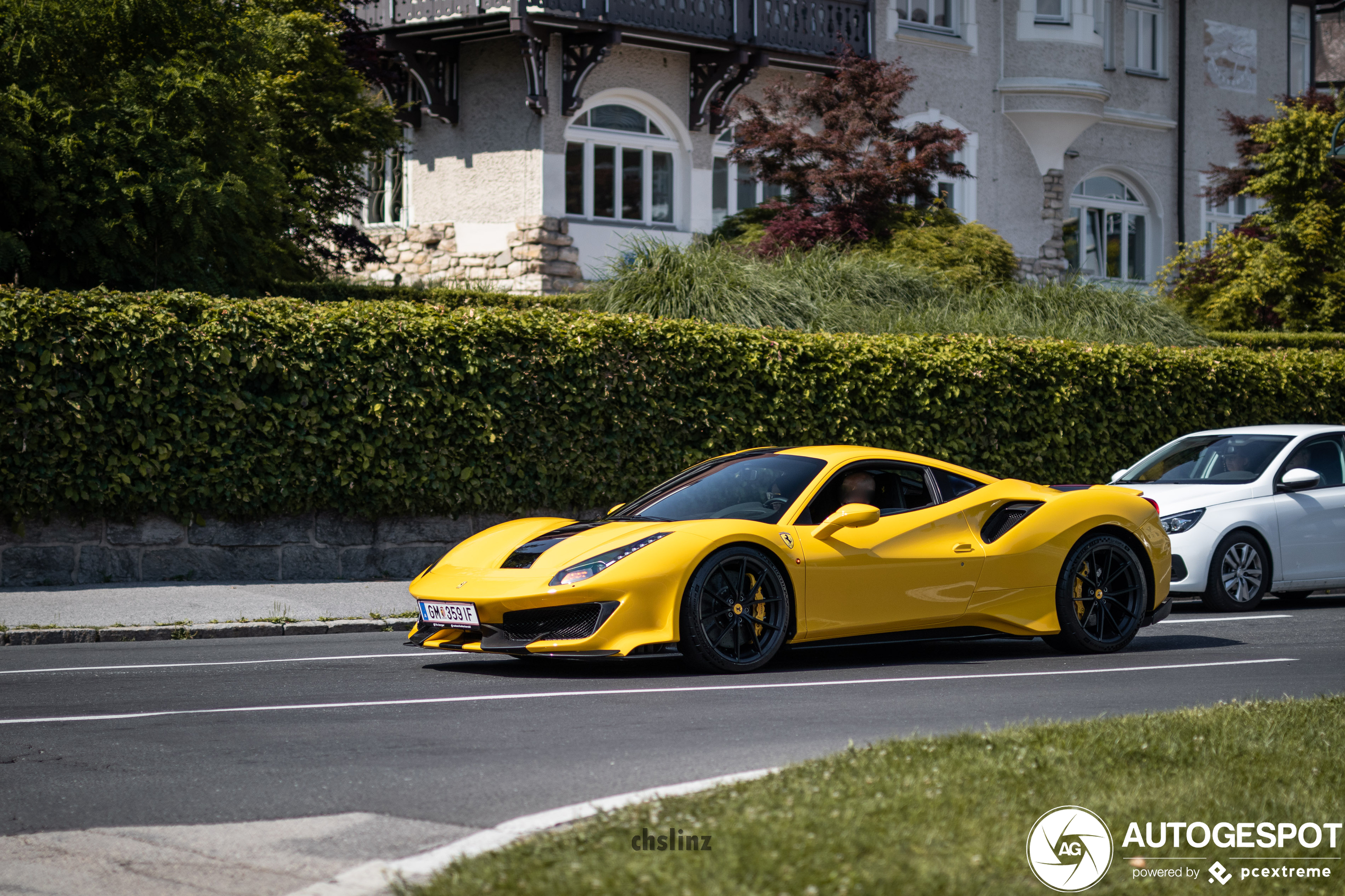 Ferrari 488 Pista