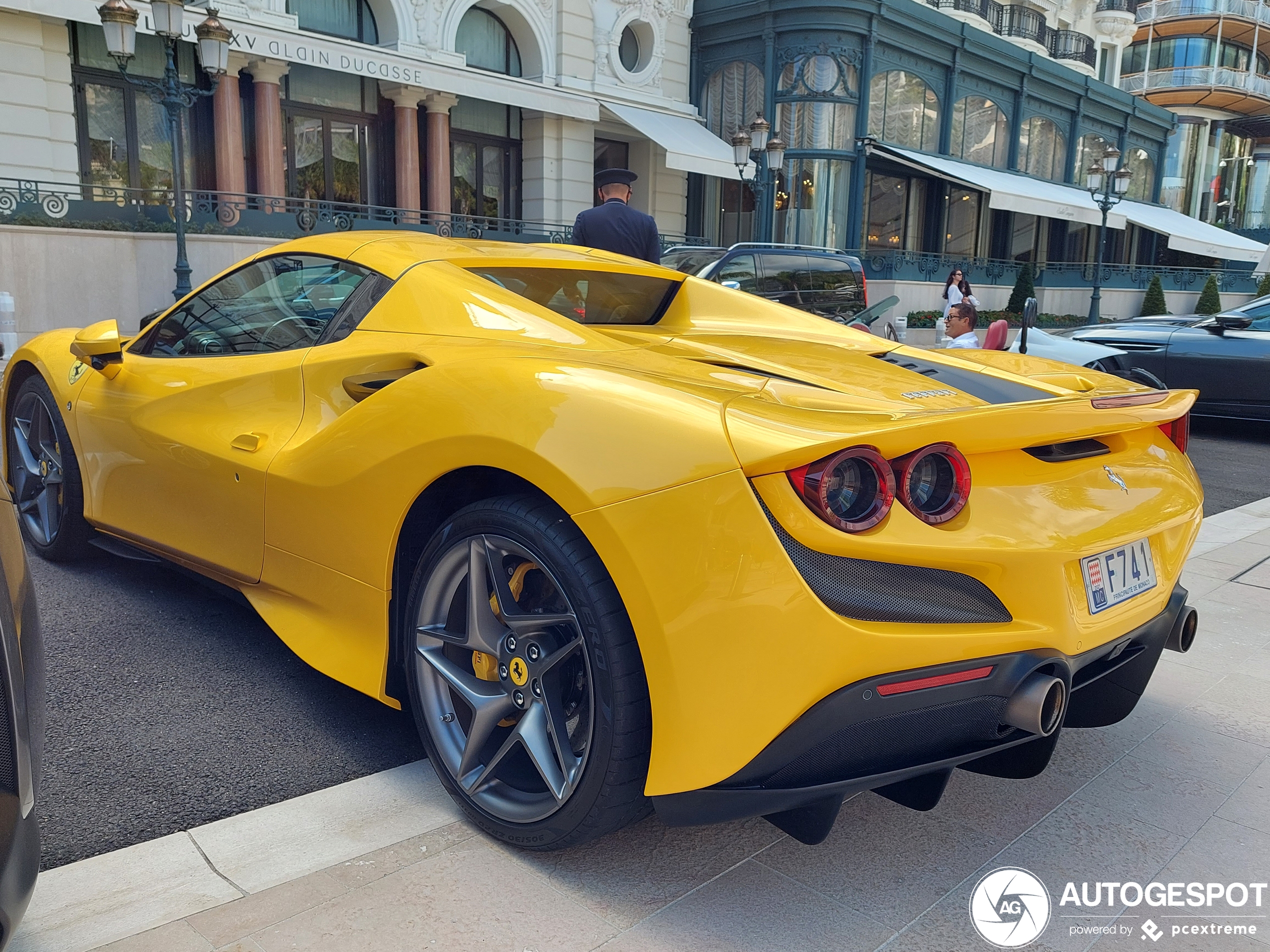 Ferrari F8 Spider