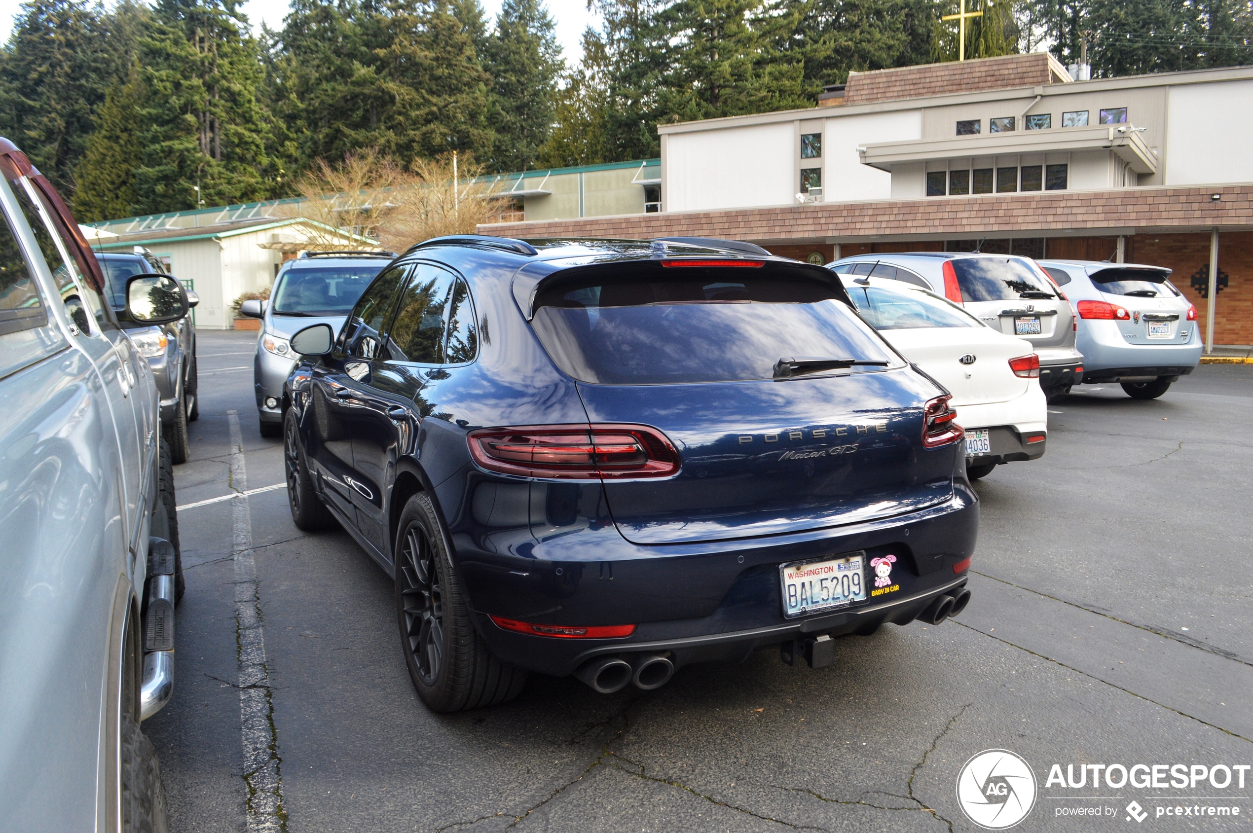 Porsche 95B Macan GTS