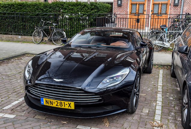 Aston Martin DB11