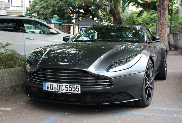 Aston Martin DB11 V8 Volante