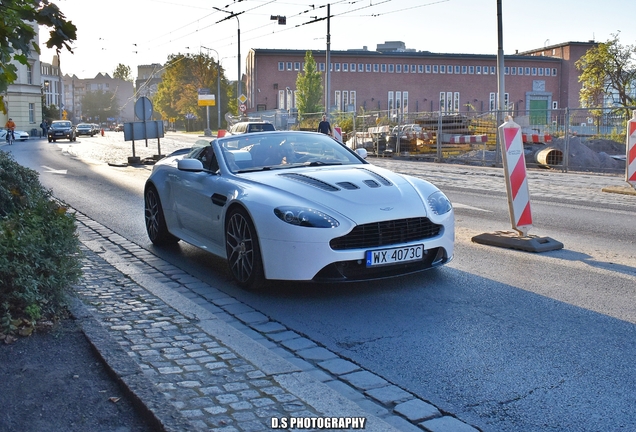 Aston Martin V8 Vantage Roadster 2012