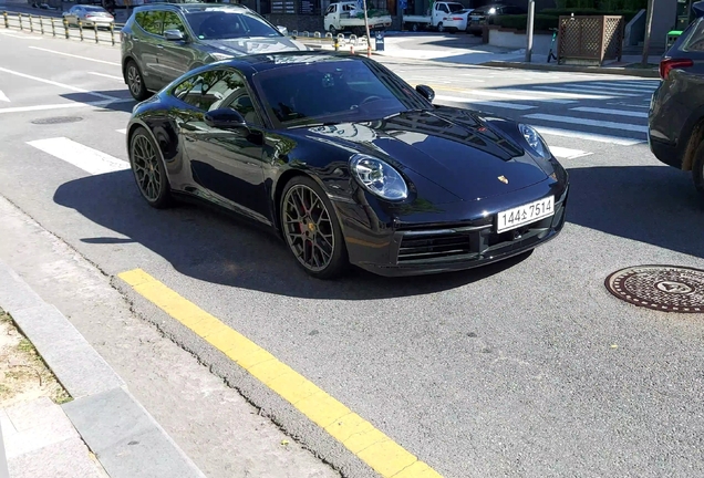 Porsche 992 Carrera 4S