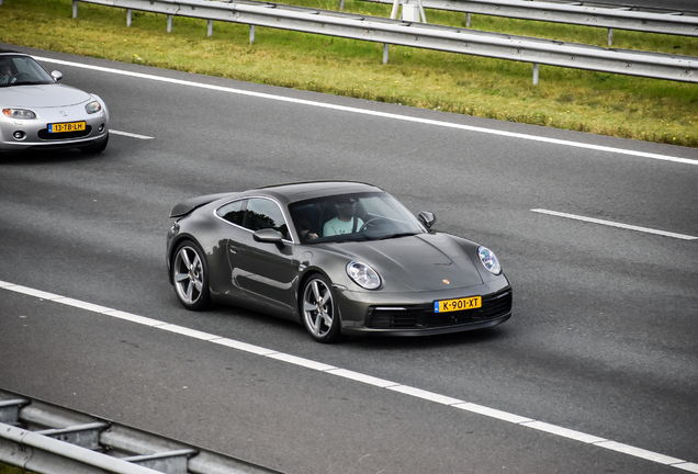 Porsche 992 Carrera 4S