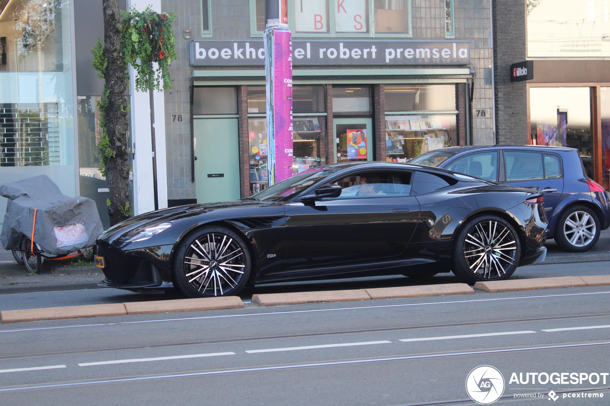 Aston Martin DBS Superleggera