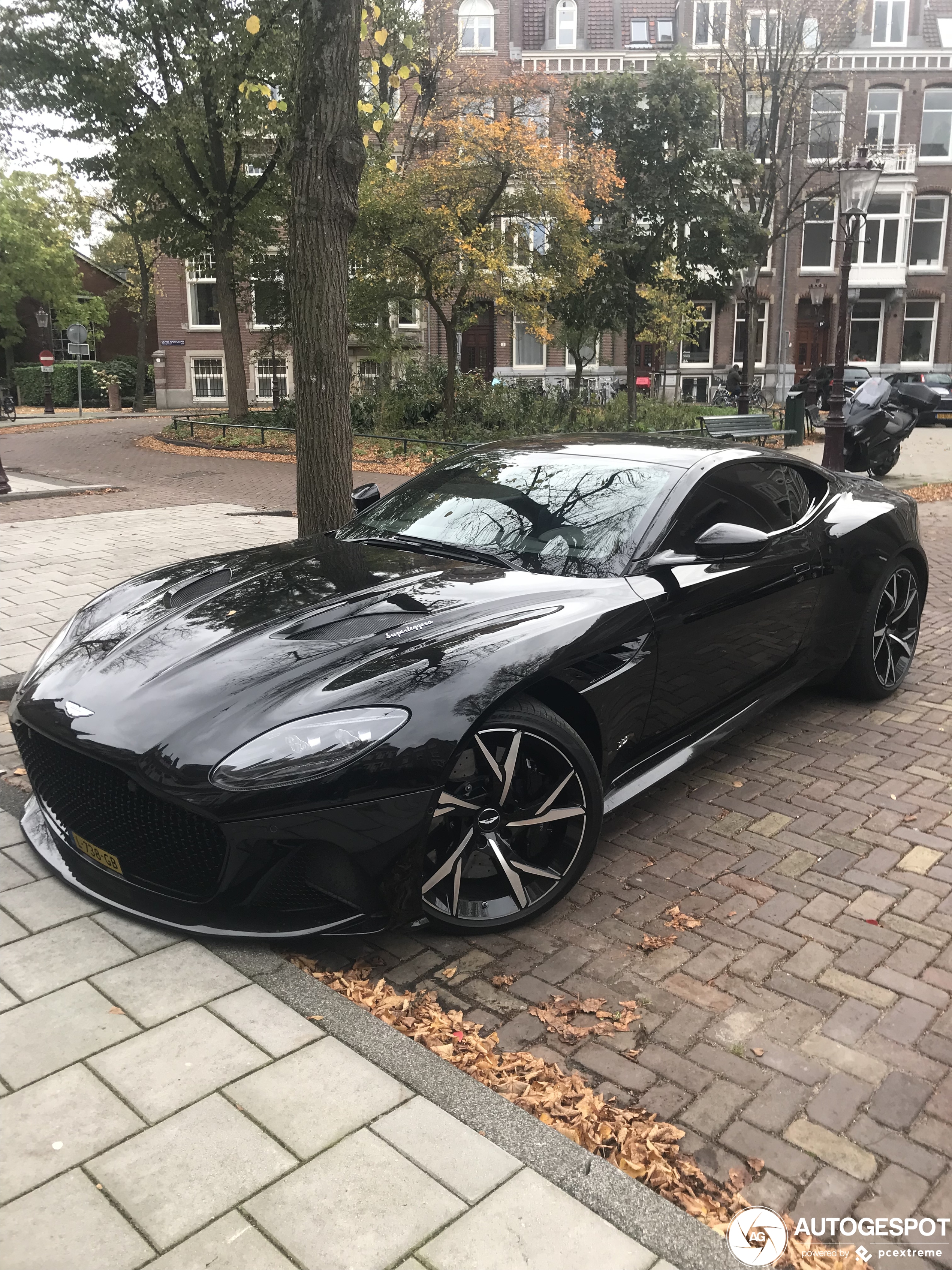 Aston Martin DBS Superleggera