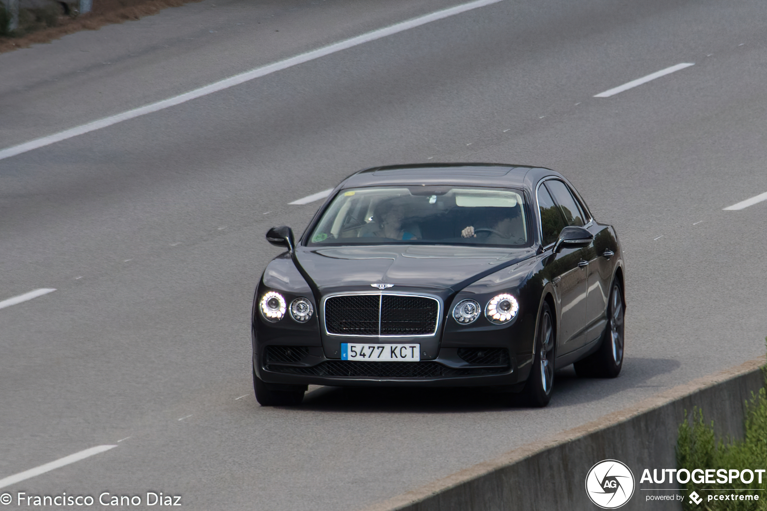 Bentley Flying Spur V8 S