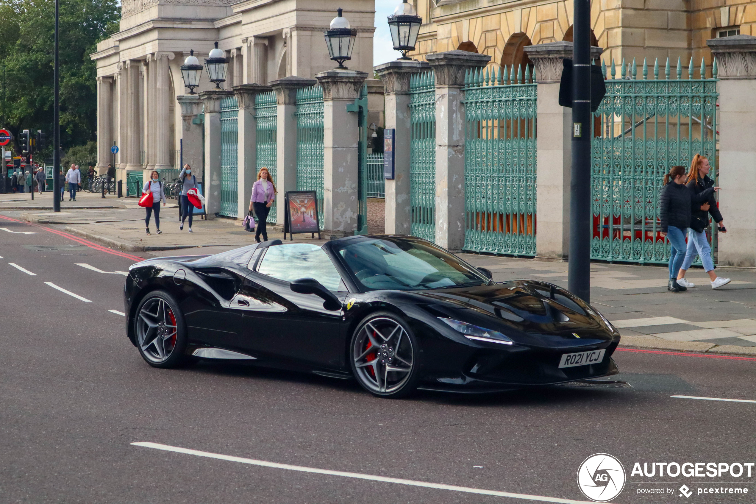 Ferrari F8 Spider