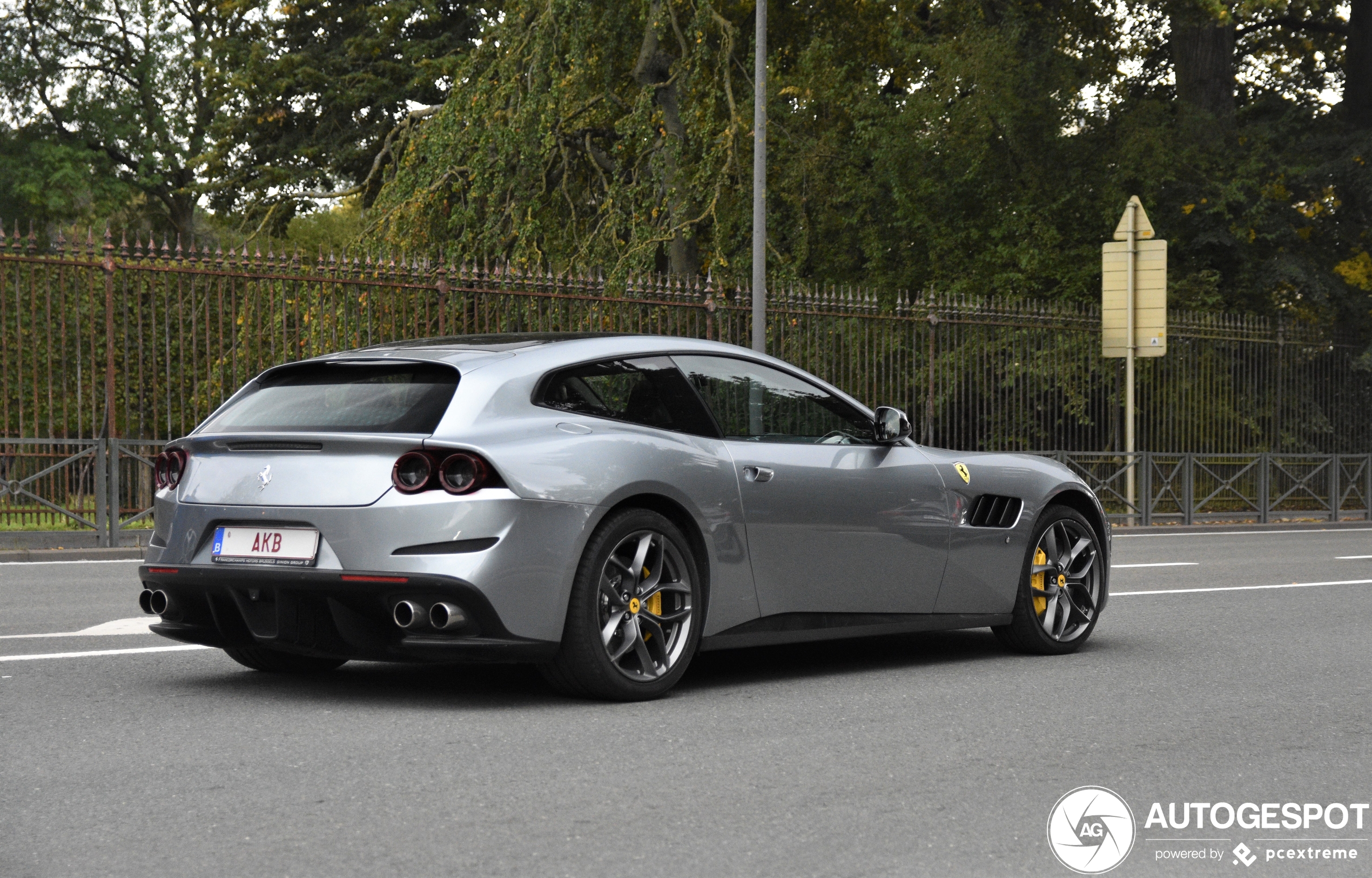 Ferrari GTC4Lusso T