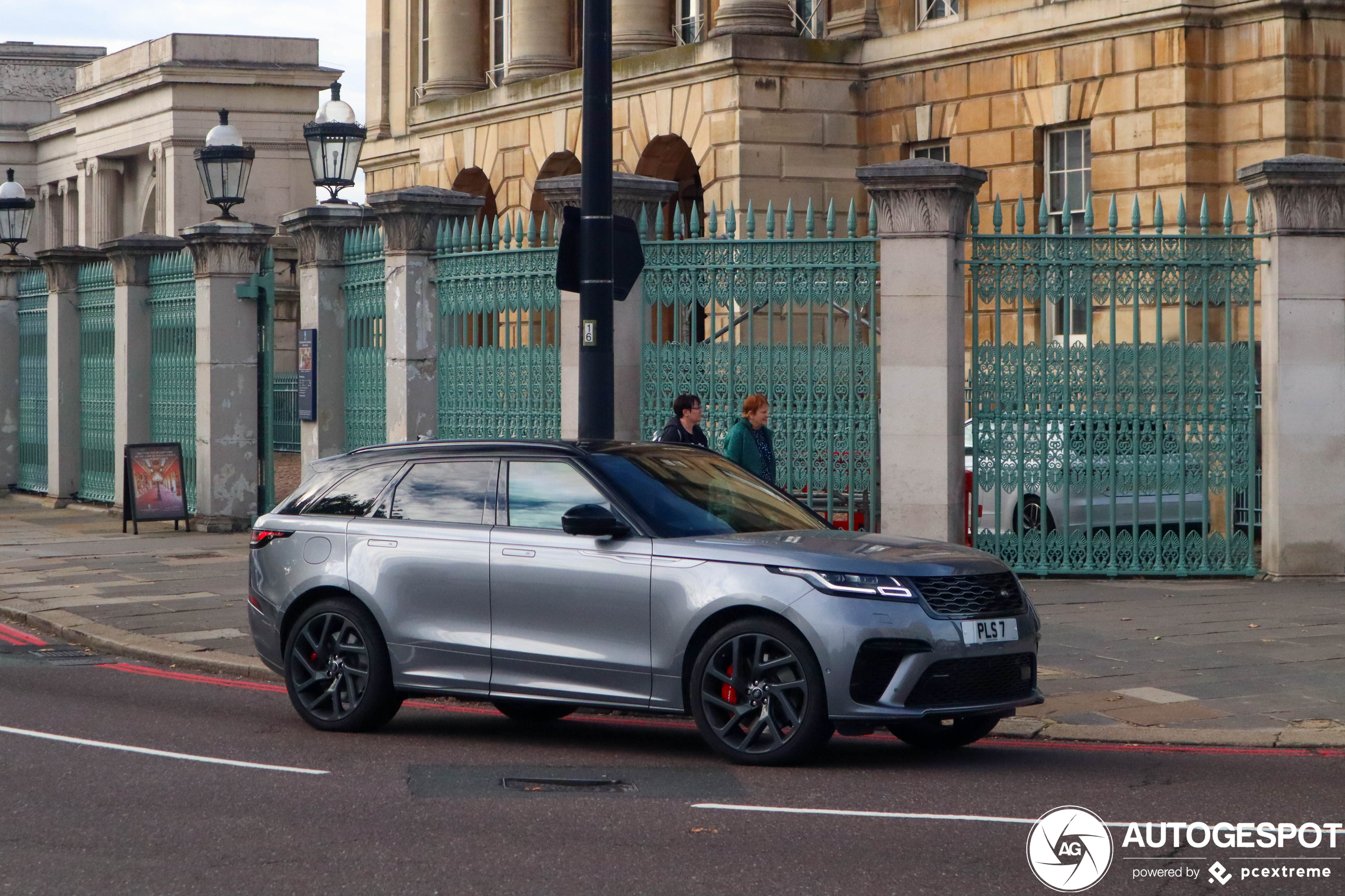 Land Rover Range Rover Velar SVAutobiography