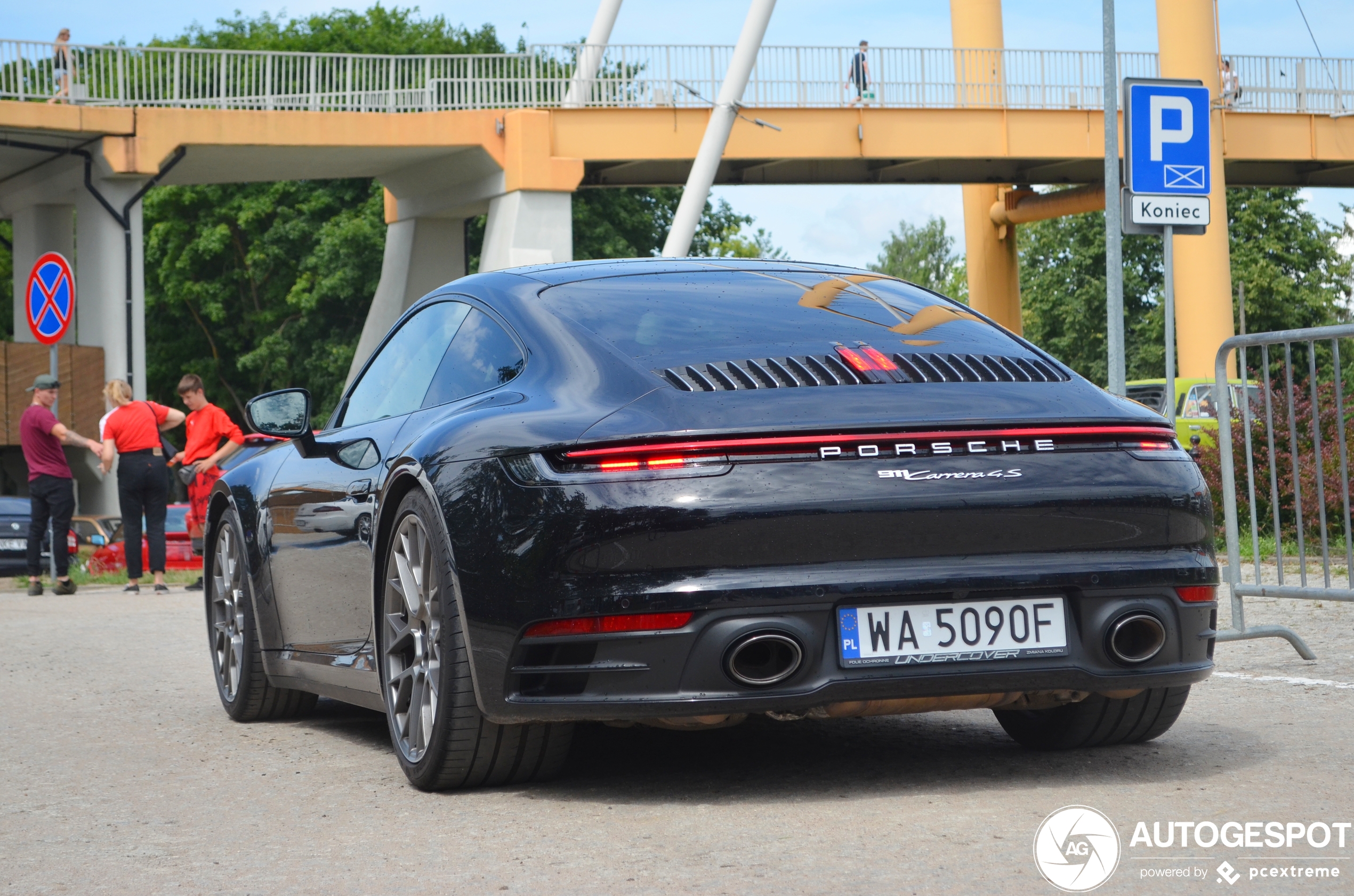 Porsche 992 Carrera 4S