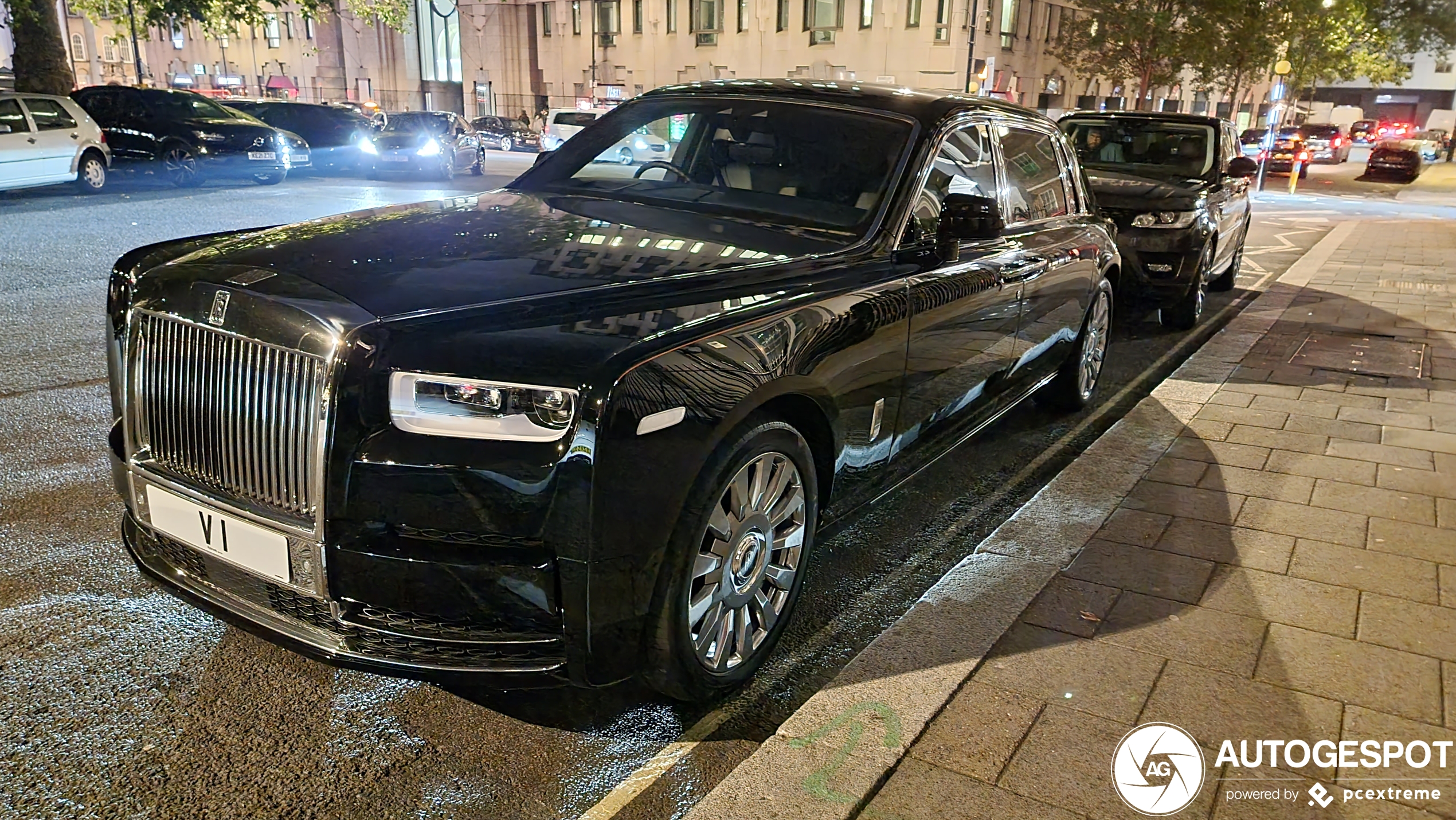 Rolls-Royce Phantom VIII EWB