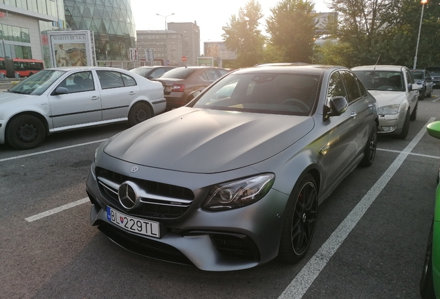 Mercedes-AMG E 63 S W213